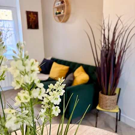 Le 111 Bed & Breakfast 3*